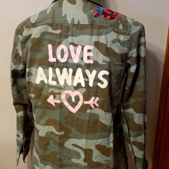 Lightweight Jacket - Picture 5 of 8